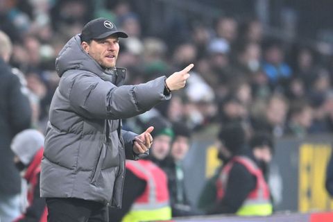 Gladbachs Trainer Eugen Polanski könnte in seiner Startelf direkt auf einen Neuzugang setzen. (Archivbild) Foto: Carmen Jasperse