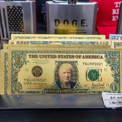 Dollarschein mit dem Konterfei Donald Trumps