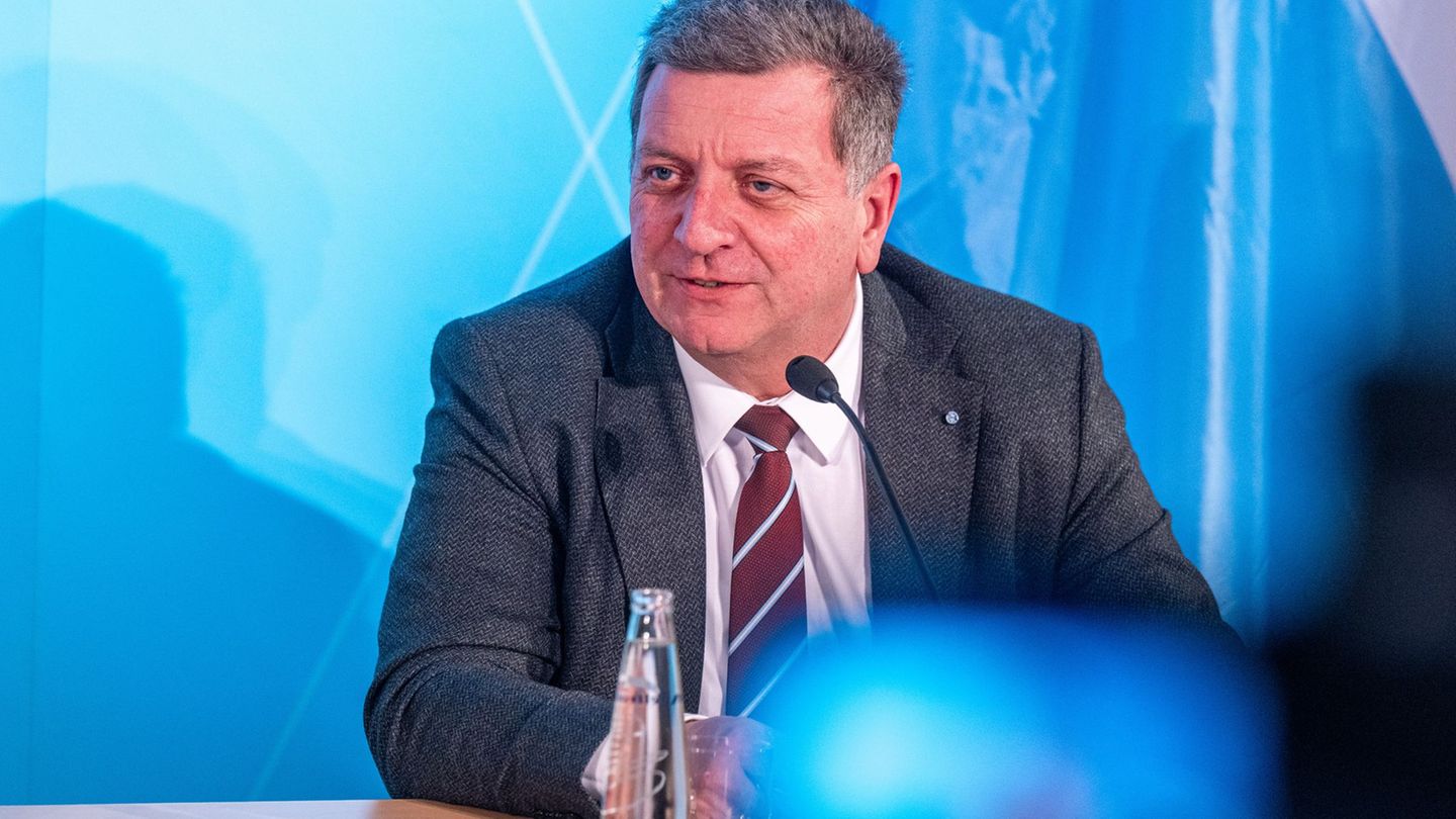 Der Vorsitzende der Verkehrsministerkonferenz, Christian Bernreiter (CSU), kündigte zeitnah Beratungen zum Thema an. (Archivbild