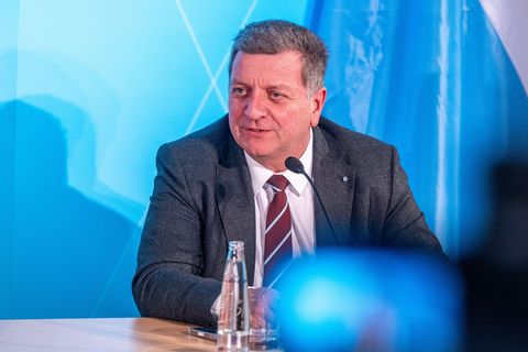 Der Vorsitzende der Verkehrsministerkonferenz, Christian Bernreiter (CSU), kündigte zeitnah Beratungen zum Thema an. (Archivbild