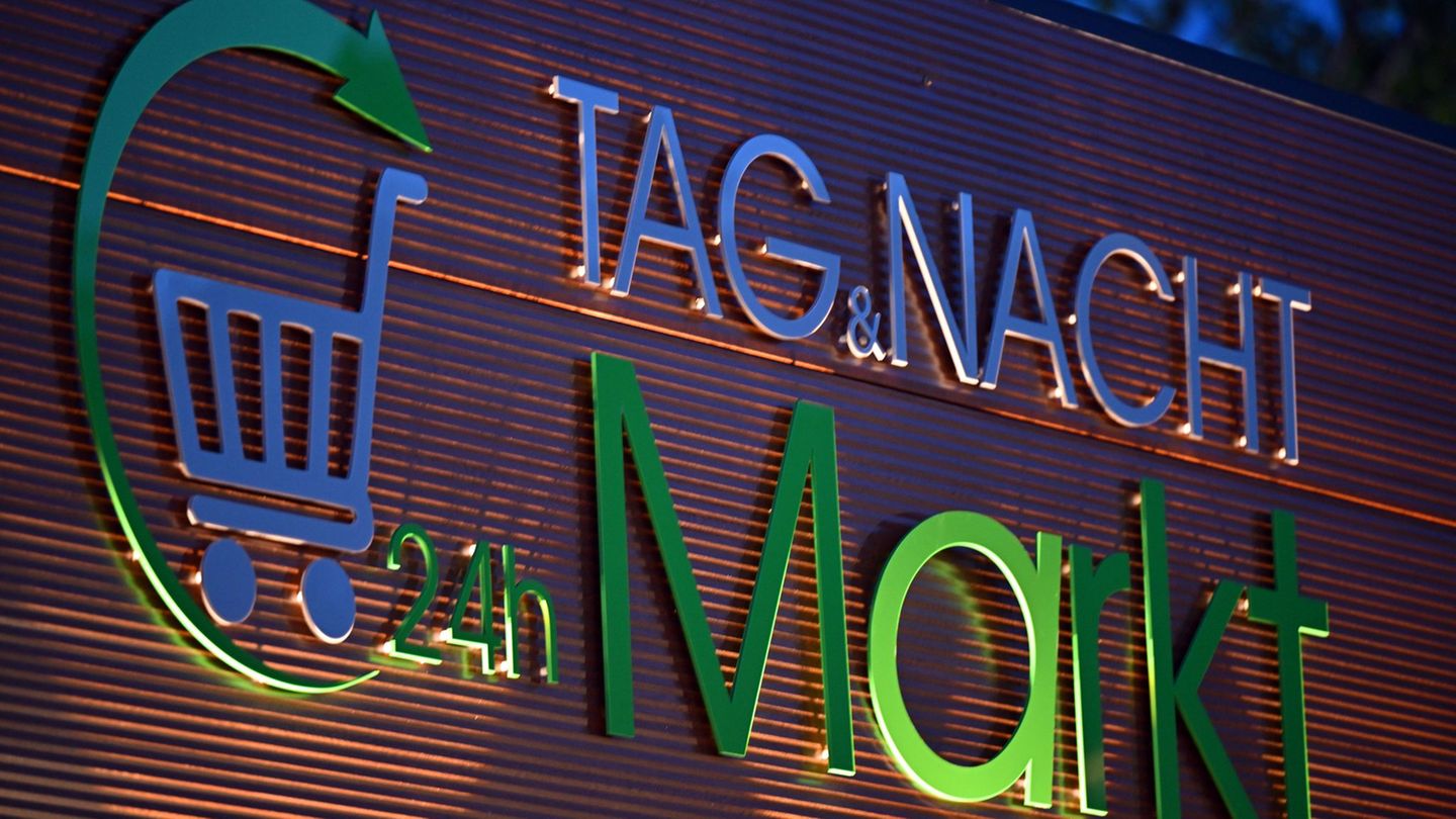 Betrieb von 24-Stunden-Läden in Thüringen soll geregelt werden (Illustration). Foto: Martin Schutt/dpa