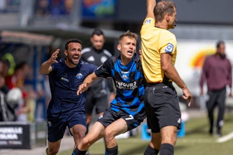 Sowohl Trainer Paderborns Ralf Kettemann als auch Filip Bilbija verpassen wohl die Partie gegen Nürnberg. (Archivbild) Foto: Dav