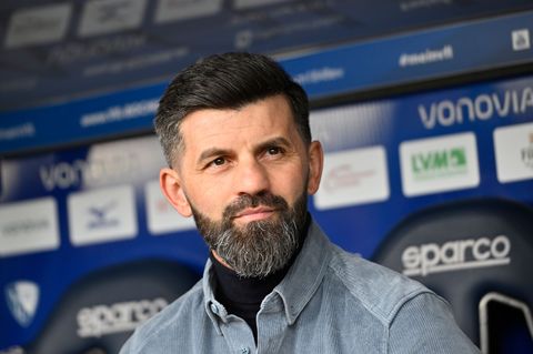 Miron Muslic steckt mit seiner Mannschaft in einer sportlichen Mini-Krise. (Archivbild) Foto: Anke Waelischmiller/dpa