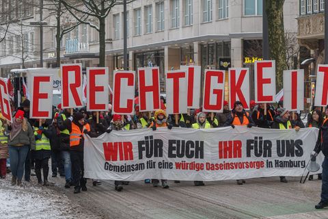 Beschäftigte im öffentlichen Dienst in Hamburg empört besonders, dass sie die eigentlich schon ausverhandelte Hamburg-Zulage nic