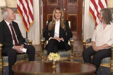 Melania Trump bei einem Treffen mit überlebenden Geiseln des Hammas-Überfalls.