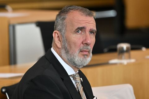 Angriffe auf Zugbegleiter und Fahrkartenkontrolleure auch in Thüringen (Archivbild). Foto: Martin Schutt/dpa