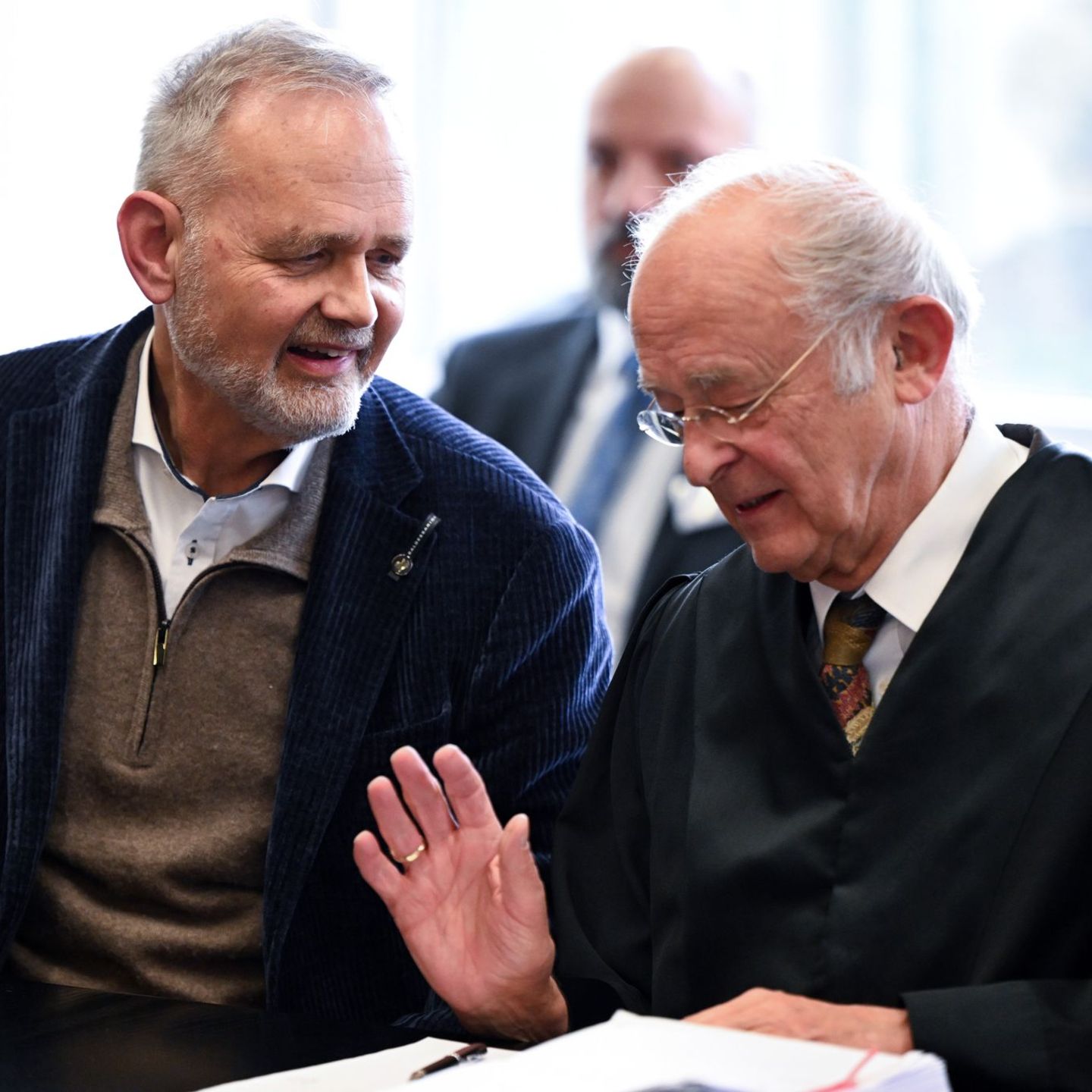 Der klagende Chefarzt ist erleichtert und zufrieden mit dem Urteil Foto: Federico Gambarini/dpa