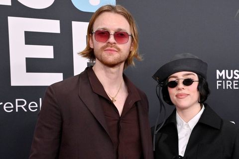 Finneas unterstützt seine Schwester Billie Eilish öffentlich nach ihrer Rede bei den Grammys.