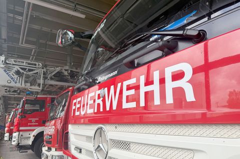 Junge Menschen können direkt nach der Schule bei der Feuerwehr in Magdeburg anfangen. (Archivbild) Foto: Sabina Crisan/dpa