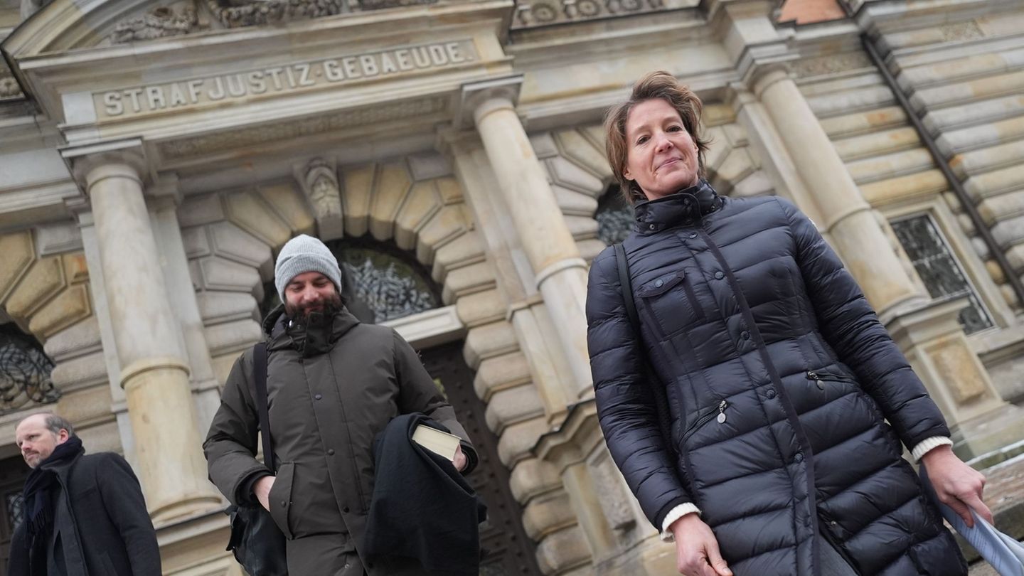 Am 36. Verhandlungstag im Prozess gegen Christina Block soll der mutmaßliche Kopf der Kindesentführer weitere aussagen. (Archivb