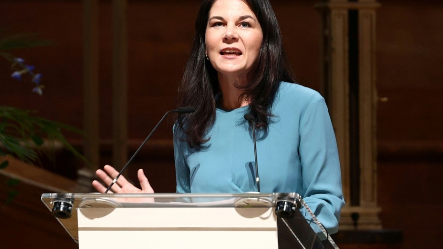 Baerbock Mitte Januar in London