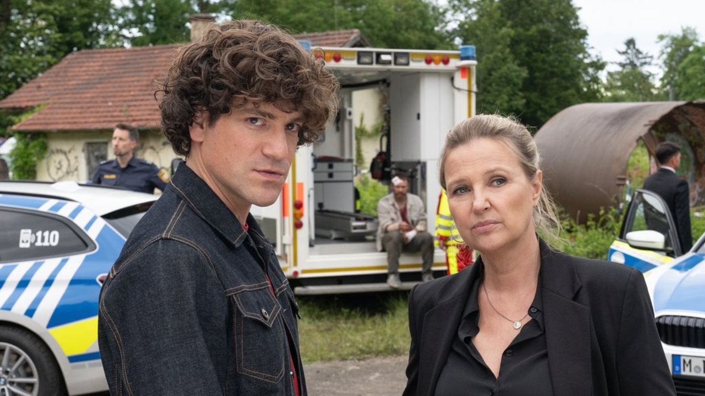 "Die Chefin: Wer bin ich?": Die Polizeikommissare Korbinian Kirchner (Jonathan Hutter, l.) und Vera Lanz (Katharina Böhm, r.)