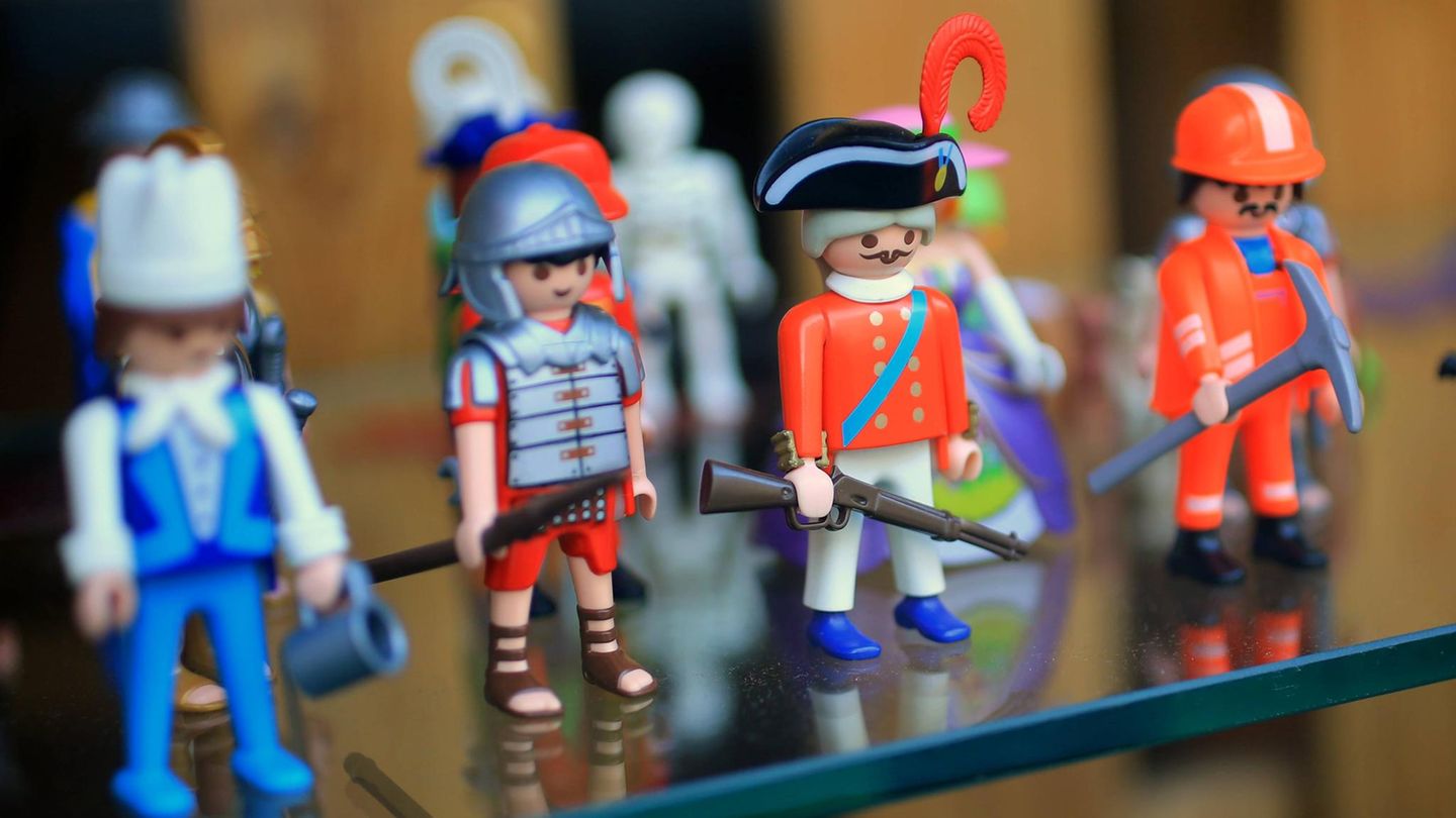 Playmobil-Figuren sind 7,5 Zentimeter groß