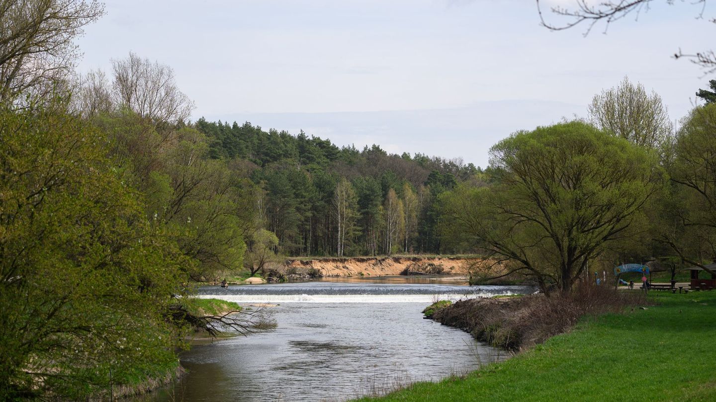 Der Bergbau hat in den Gewässern der Lausitz Spuren hinterlassen. (Archivbild) Foto: Robert Michael/dpa