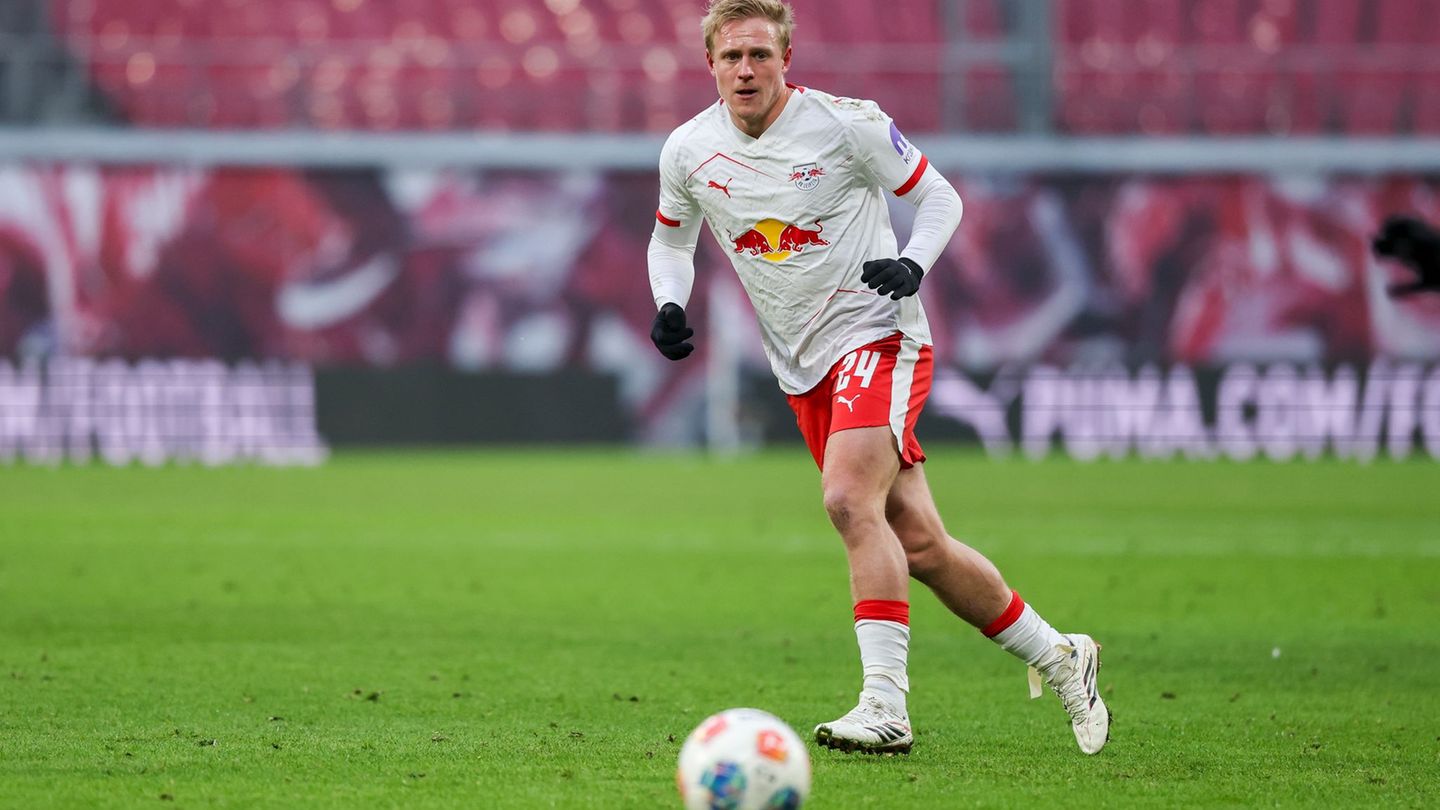 Xaver Schlager verlässt RB Leipzig im Sommer. (Archivbild) Foto: Jan Woitas/dpa