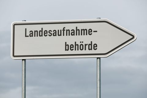 Die Landesaufnahmebehörde plant eine Erstaufnahmeeinrichtung in Langenhagen. (Symbolbild) Foto: Friso Gentsch/dpa