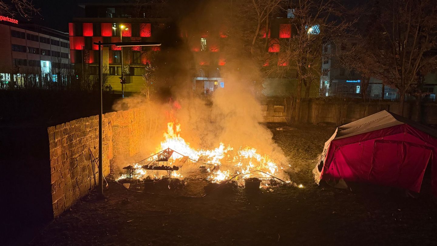 Nach Brand: Brand in Zelt für Obdachlose soll Streit vorausgegangen sein