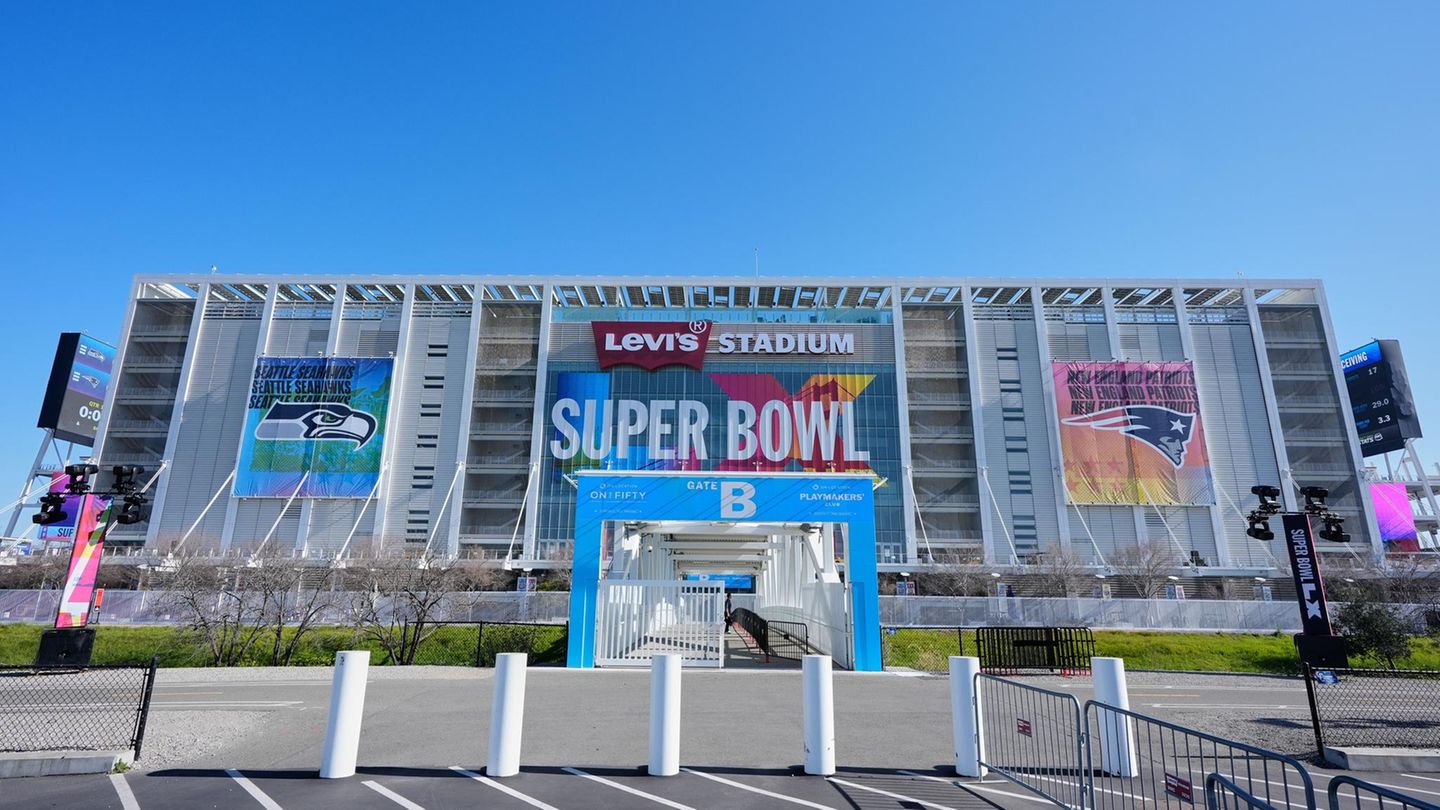 Ein Blick auf das Levi's Stadion vor dem Super Bowl in Santa Clara bei San Francisco