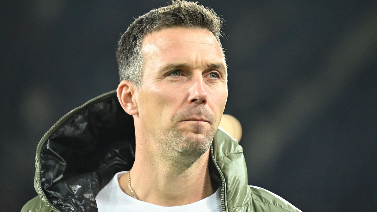 Heutzutage eher ungewöhnlich: Christian Eichner ist auch nach sechs Jahren noch KSC-Trainer. Foto: Swen Pförtner/dpa