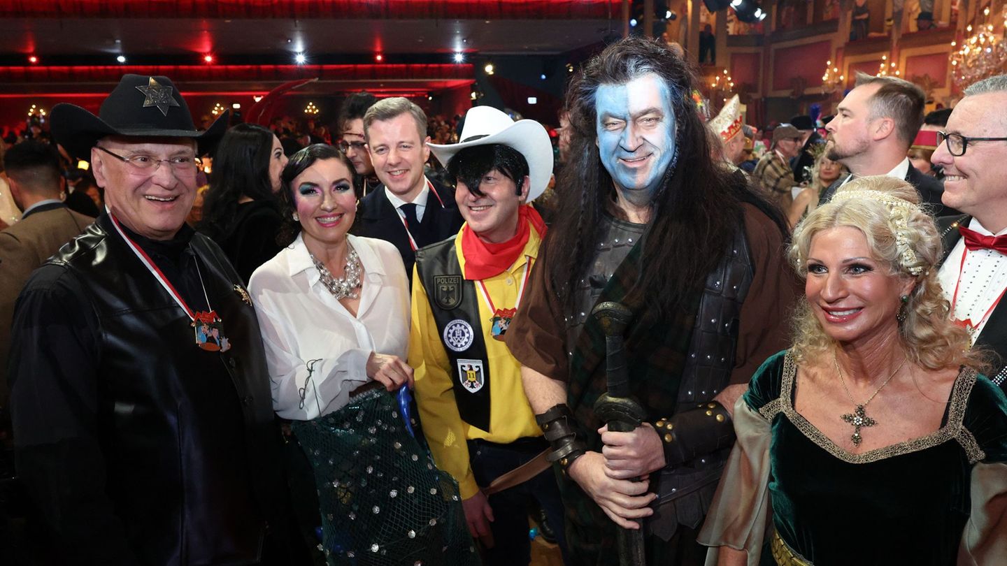 Die Politprominenz freut sich auf die fränkische Prunksitzung. Foto: Daniel Löb/dpa