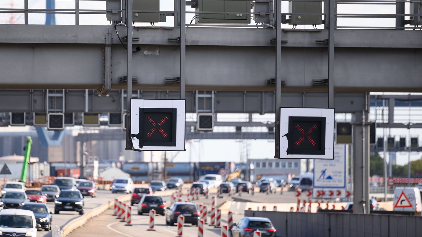 Verkehr-Lkw-Panne-auf-A60-Hunderte-Fahrer-ignorieren-Sperrung