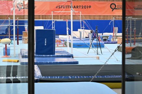 In die Ermittlungen rund um den Missbrauchsskandal im Turnen geht es auch um Funktionäre. (Archivbild) Foto: Bernd Weißbrod/dpa