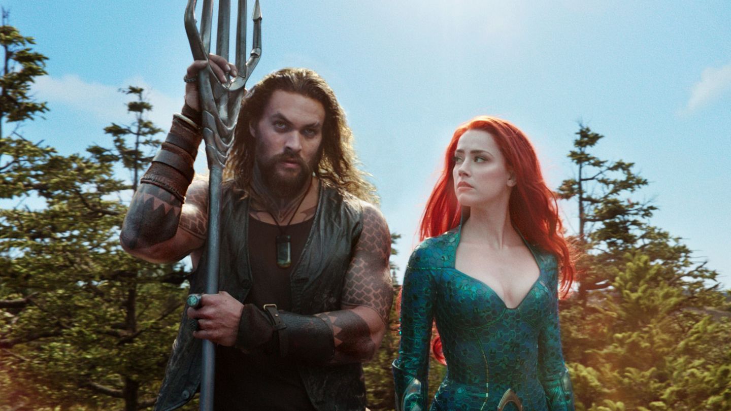 Aquaman (Jason Momoa) und Mera (Amber Heard) müssen Orm aufhalten.