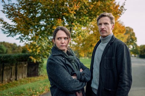 Murphy und Herbst scheinen Gefallen aneinander zu finden, doch beide bringen einiges an emotionalem Gepäck mit. Foto: Adrian Gro