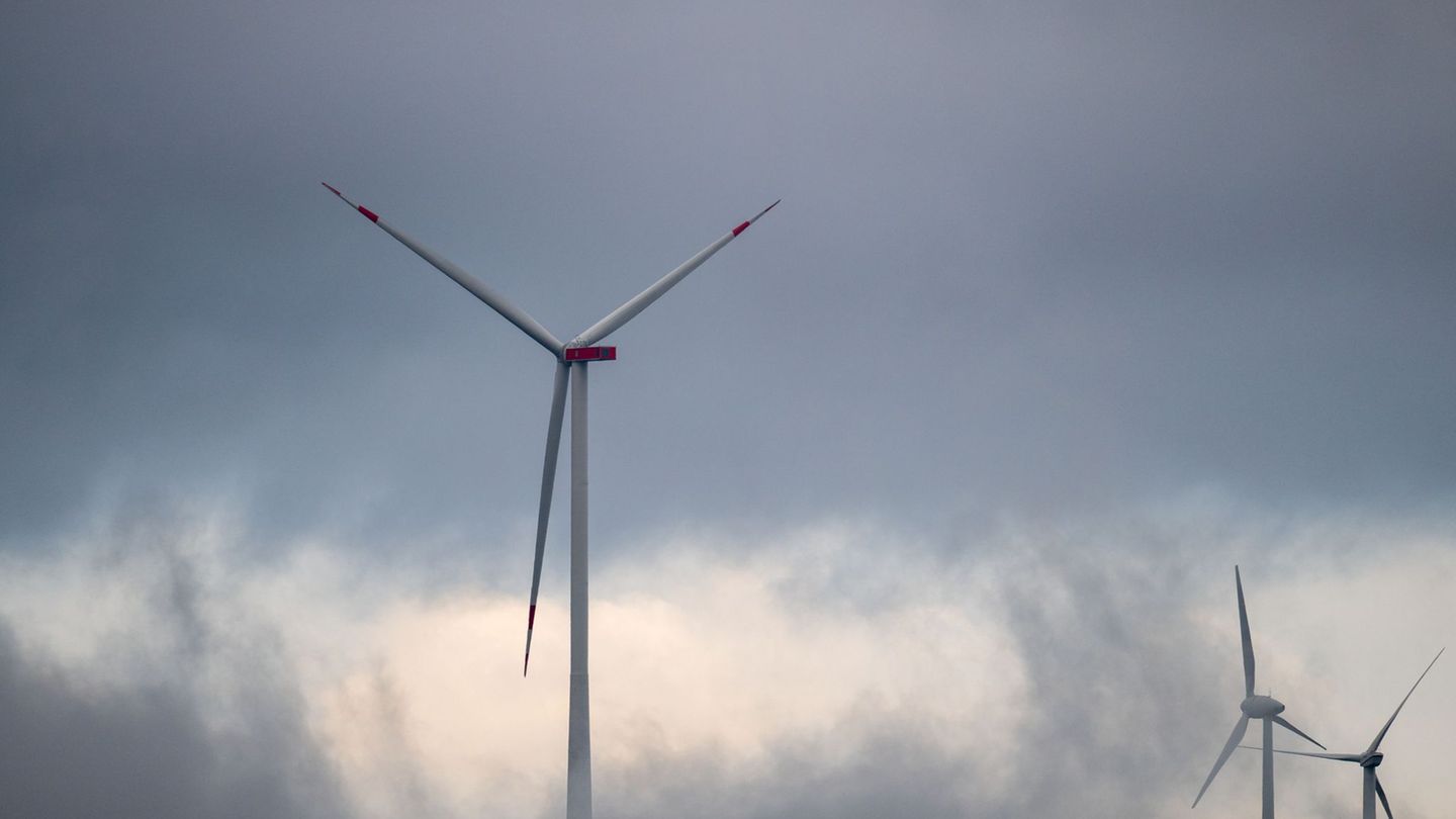 Aktuell ist in Bayern kein Schnee in Sicht - dafür Nieselregen. (Archivbild) Foto: Pia Bayer/dpa