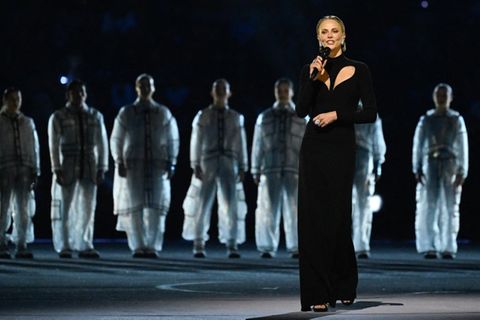 Charlize Theron bewegte in Mailand bei der Eröffnungsfeier der Olympischen Spiele mit ihrer Rede für den Frieden.