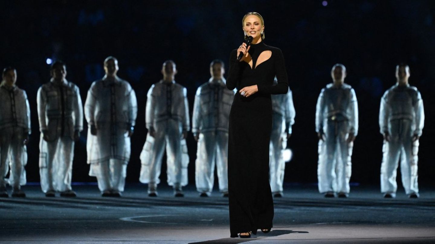 Charlize Theron bewegte in Mailand bei der Eröffnungsfeier der Olympischen Spiele mit ihrer Rede für den Frieden.