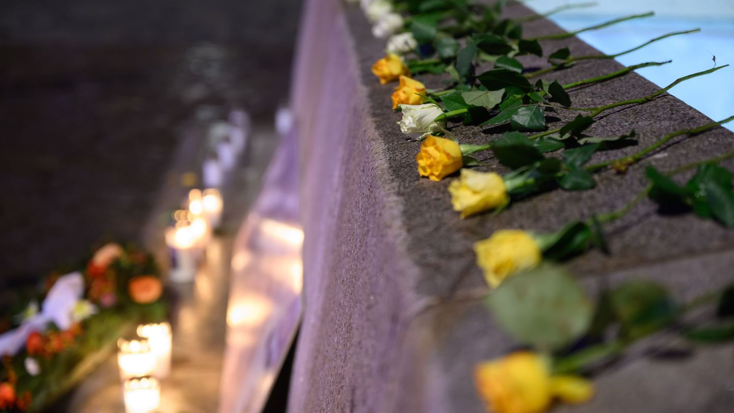 Der Dresdner Kreuzchor hat mit einem bewegenden Konzert an die Zerstörung der Elbestadt im Zweiten Weltkrieg erinnert. (Archivbi