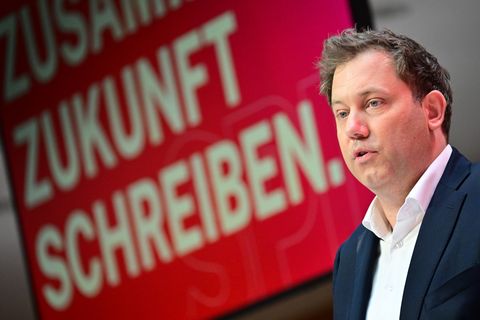 Klingbeil wirbt für einen neuen Kurs in den Beziehungen zu den USA. Foto: Sebastian Christoph Gollnow/dpa