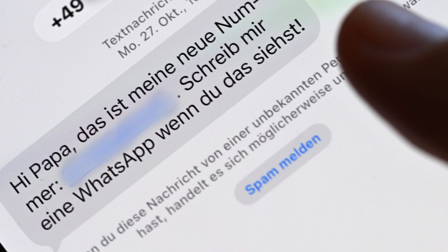 Bei der Bundesnetzagentur gingen im vergangenen Jahr 85.158 Beschwerden zu Rufnummernmissbrauch ein. Foto: Wolf von Dewitz/dpa
