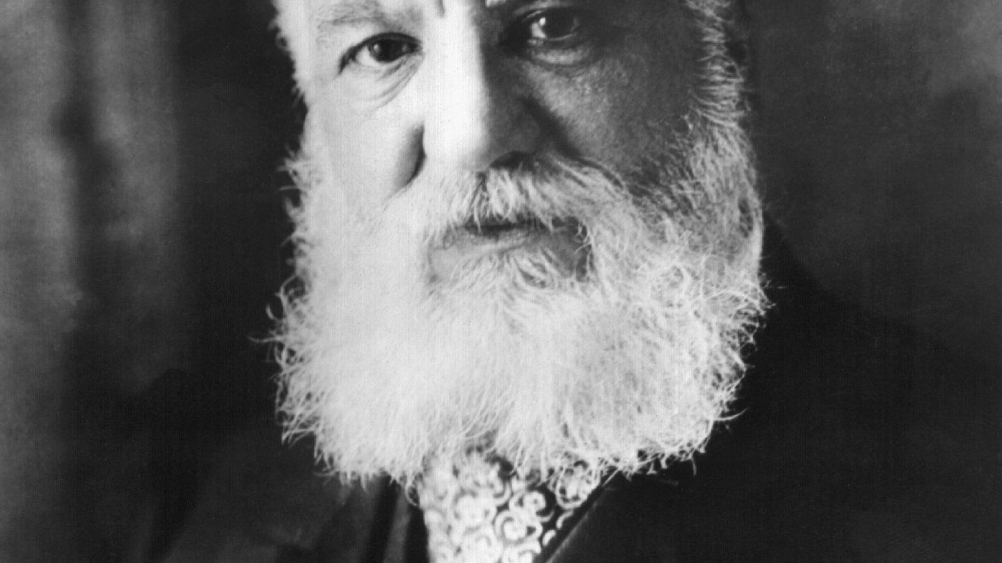 Alexander Graham Bell setzte sich in einem Patentkrimi um die Erfindung des Telefons mit technischem Genie und juristischer Skru