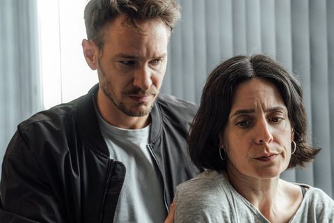 "Tatort: Das Böse in dir": Leo Hölzer (Vladimir Burlakov) und Esther Baumann (Brigitte Urhausen).