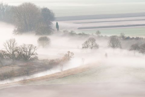 Die kommende Woche bringt Nebel in Niedersachsen und Bremen. (Archivbild) Foto: Julian Stratenschulte/dpa