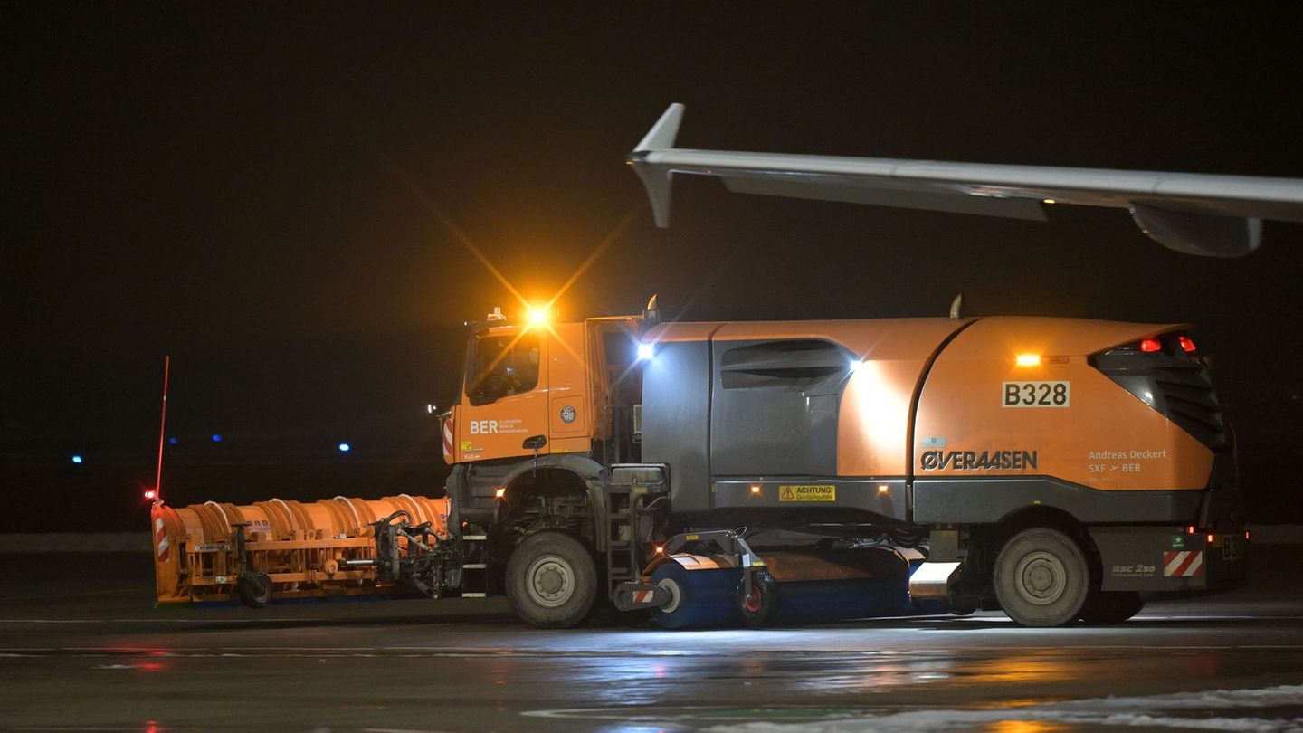 flugverkehr-ber-normaler-flugbetrieb-vor-ferienende