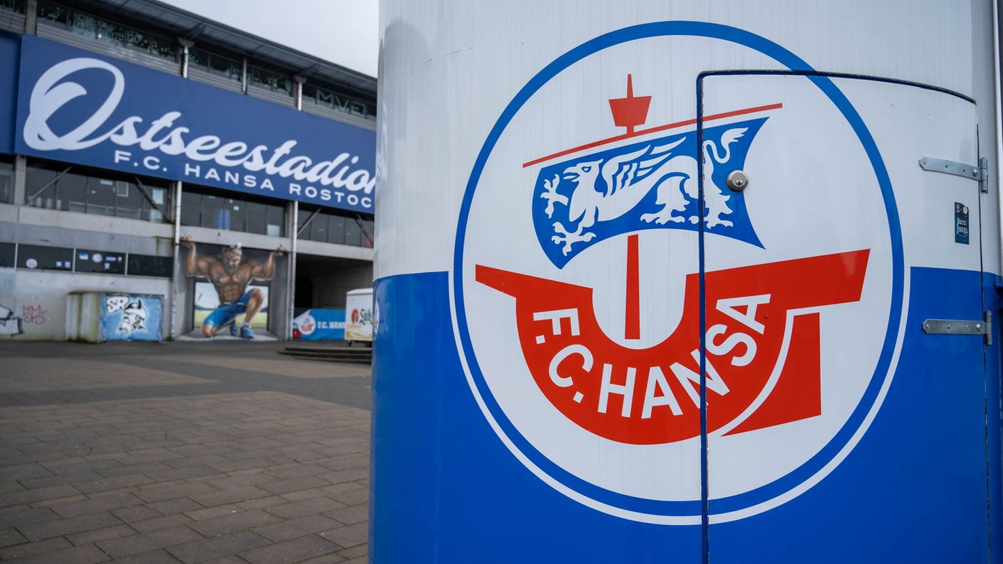Ein Logo des FC Hansa Rostock. (Symbolbild) Foto: Stefan Sauer/dpa