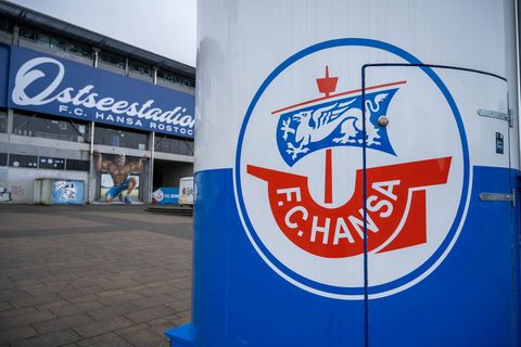 Ein Logo des FC Hansa Rostock. (Symbolbild) Foto: Stefan Sauer/dpa