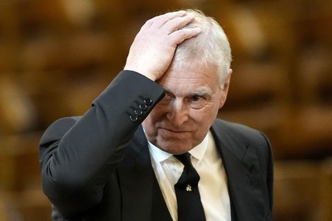 Der ehemalige Prinz Andrew verlor durch seine Kontakte zum Sexualstraftäter Jeffrey Epstein sämtliche Titel