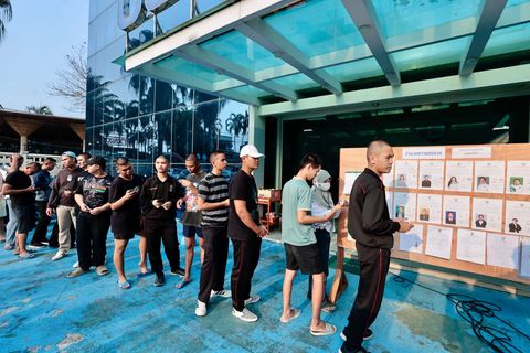 Politische Beobachter bezeichneten die Wahl als die bedeutendste in der Geschichte des Landes. Foto: Wason Wanichakorn/AP/dpa