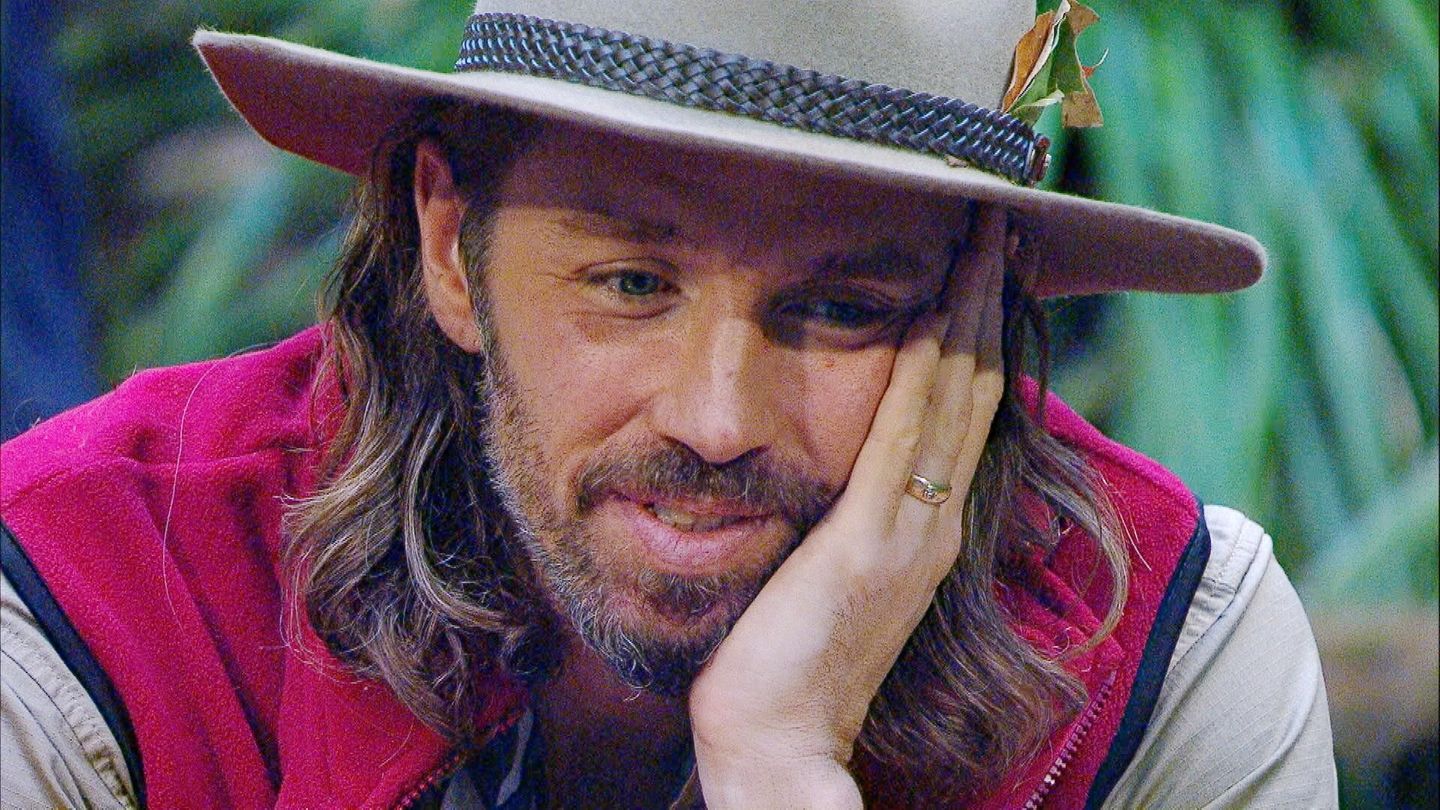 Gil Ofarim sagt im Dschungelcamp leise: "Vielen Dank!"