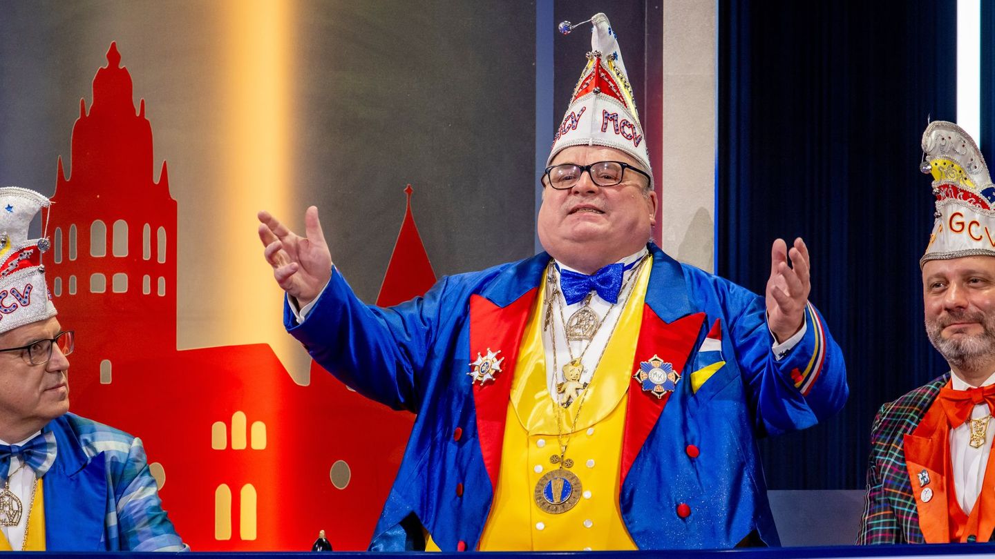 Im letzten Jahr musste er aus gesundheitlichen Gründen pausieren, 2026 ist Andreas Schmitt, seit 2014 Sitzungspräsident in Mainz, wieder dabei und eröffnet die "Mutter aller Fernsehsitzungen".