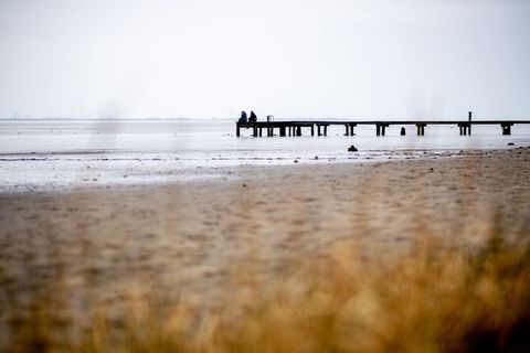 Die Woche startet mit überwiegend trübem Wetter in Niedersachsen und Bremen. (Symbolbild) Foto: Hauke-Christian Dittrich/dpa