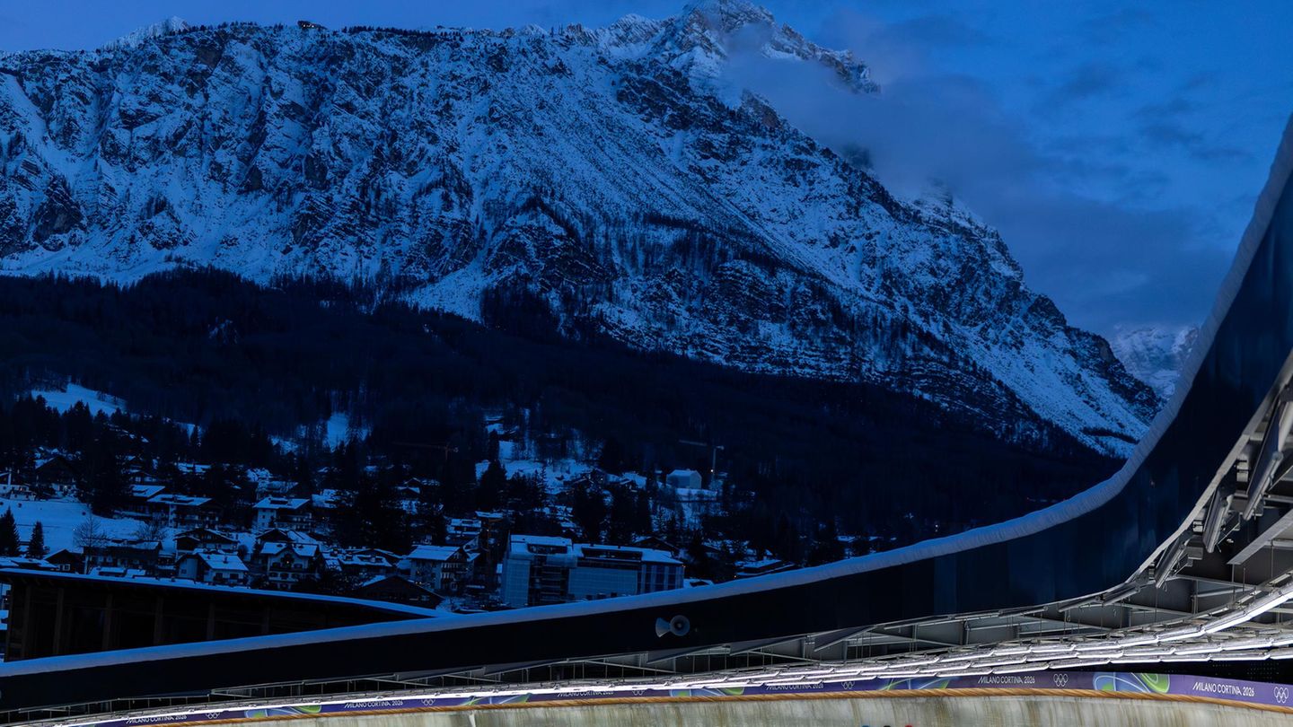 Während Mailand sich als pulsierende Metropole präsentiert, ist im Dolomiten-Skiort Cortina d'Ampezzo definitiv die Landschaft der Star