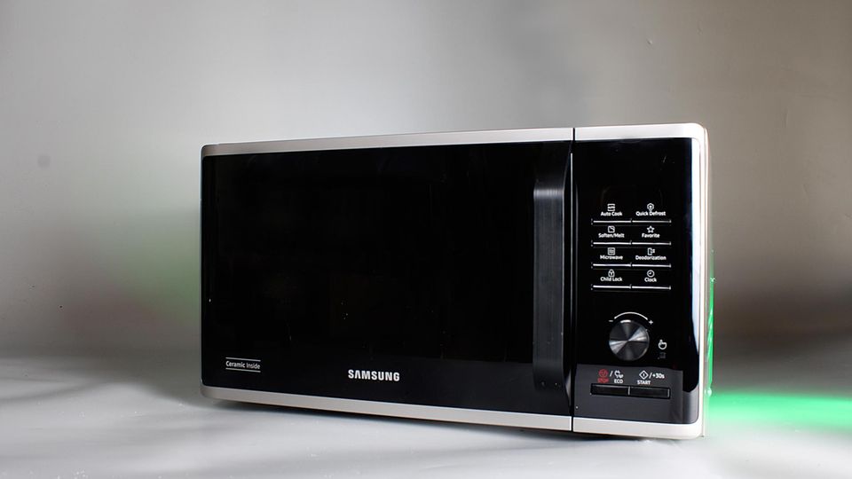 Mikrowelle Test: Samsung MS2AK3515AS EG