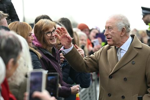 König Charles III. während eines Termins in Clitheroe am 9. Februar.