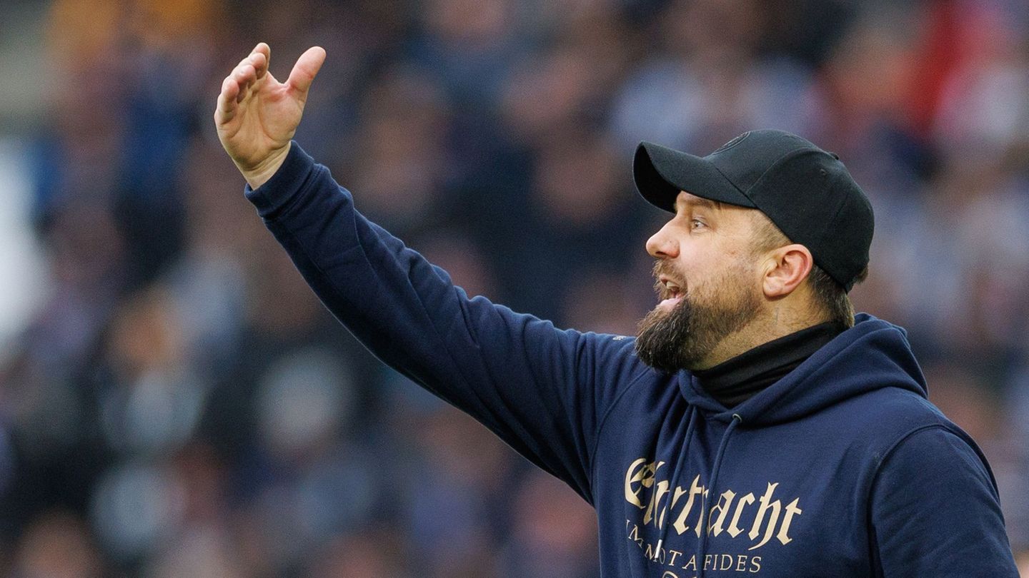 Braunschweigs Trainer Heiner Backhaus. Foto: Friso Gentsch/dpa