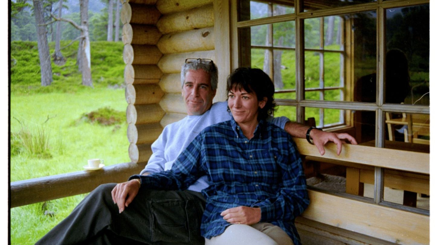 Epstein (l.) und seine Freundin Ghislaine Maxwell